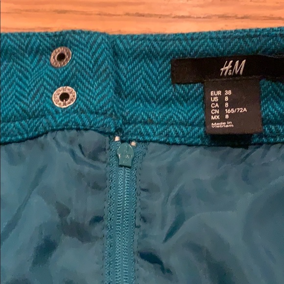 Like New! Houndstooth / Chevron Skirt - Picture 3 of 5